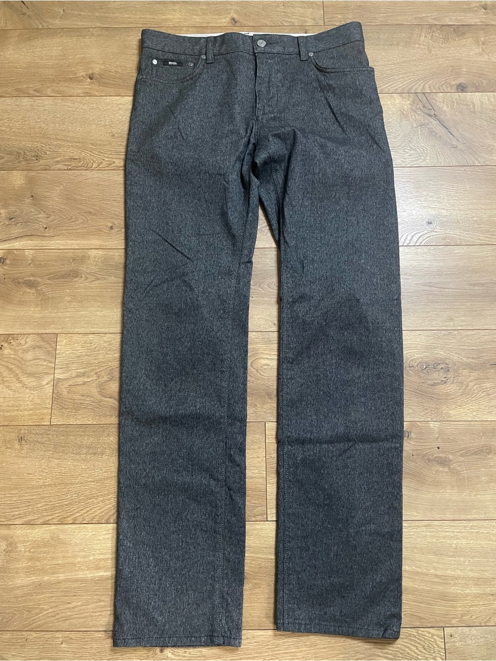 BOSS Men's Dark Charcoal Regular fit Straight Jeans size 33X34 - Picture 2 of 9
